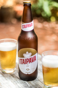 Cerveja Itaipava - nova embalagem - 20/04/2016 - Foto Leo Feltran